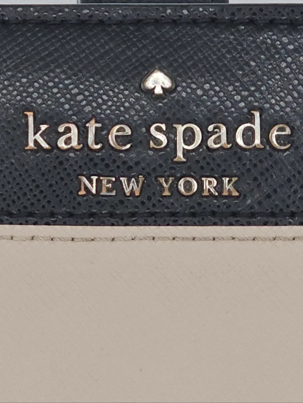 KATE SPADE Black and Beige Colorblock Compact Pebbled Leather‎ Wallet